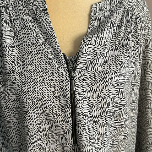 EUC CJ Banks Blouse (size 1X) - Picture 2 of 6